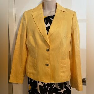 Alfani canary yellow jacket. 8. Good condition.